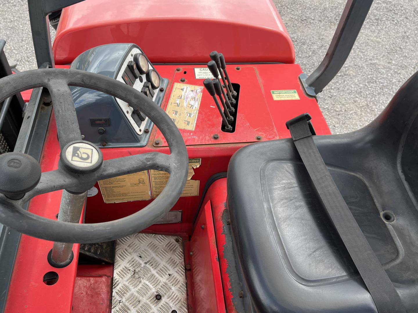 ./imagenes/INVOICE/2019/17403/MONTACARGAS MOFFETT M55 (38).JPG